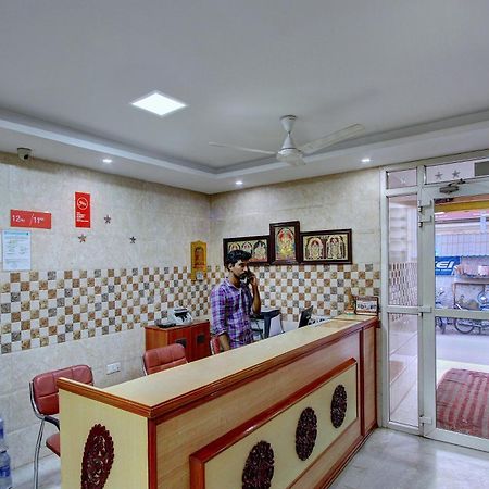 Hotel O Radhakrishna Maduráj Kültér fotó