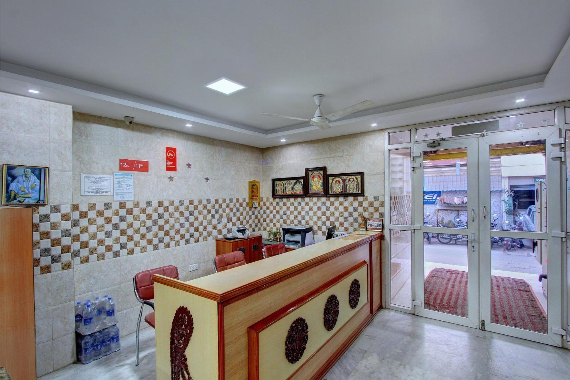 Hotel O Radhakrishna Maduráj Kültér fotó