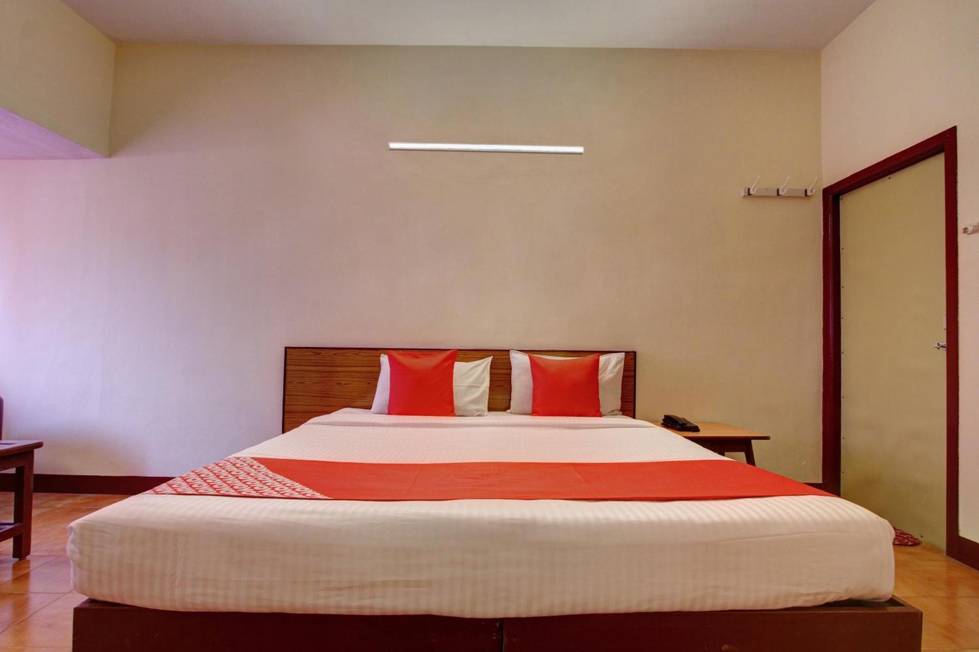 Hotel O Radhakrishna Maduráj Kültér fotó