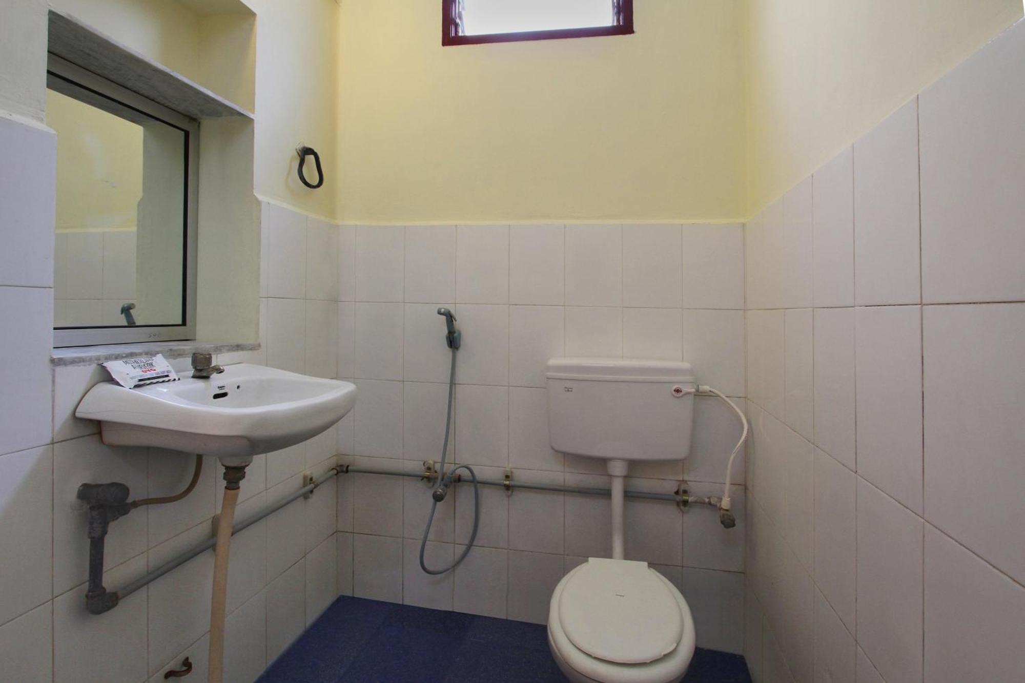 Hotel O Radhakrishna Maduráj Kültér fotó