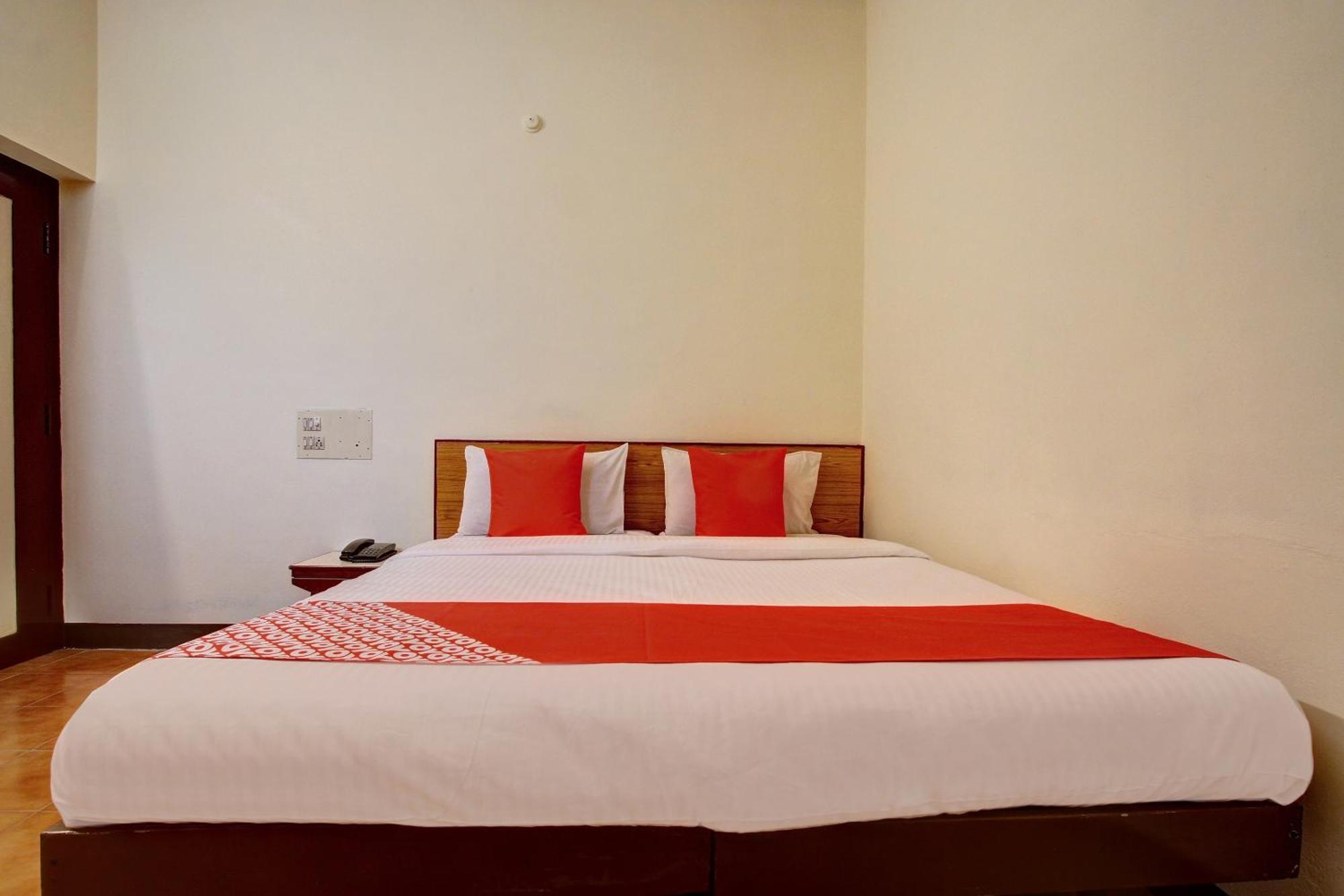 Hotel O Radhakrishna Maduráj Kültér fotó